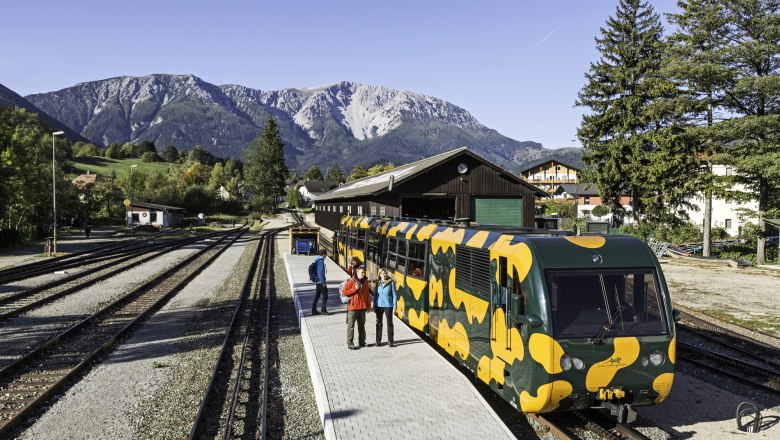 Bahnhof in Puchberg am Schneeberg mit Zahnradbahn, © Schneebergbahn, Foto: Franz Zwickl