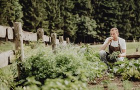 Wirt Markus Kuchner setzt auf eigenes Obst & Gemüse, © Niederösterreich Werbung/Rita Newman